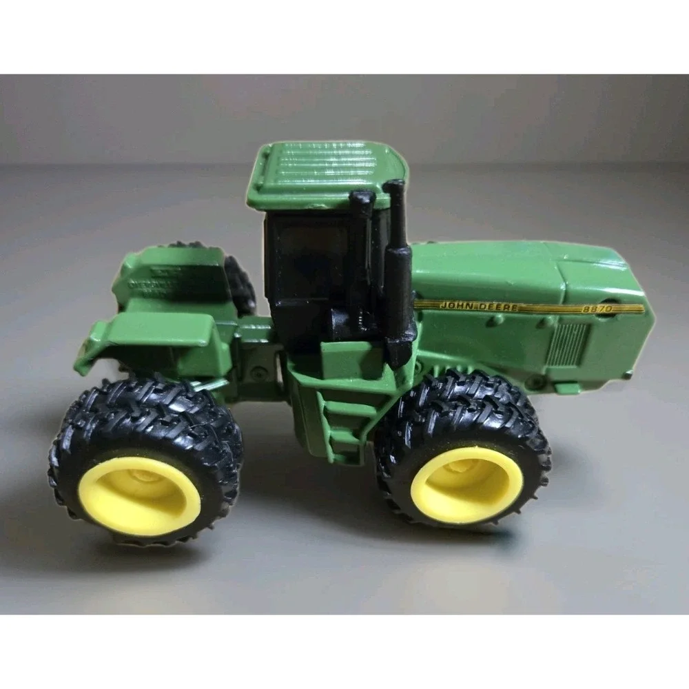 3 Ertl‎ John Deere Tractors Diecast 1/64 Scale 5571 7800 8870
